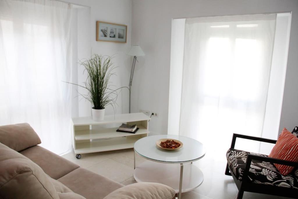 Cosy Apartment / Literally At The Foot Of Alhambra Granada Eksteriør billede